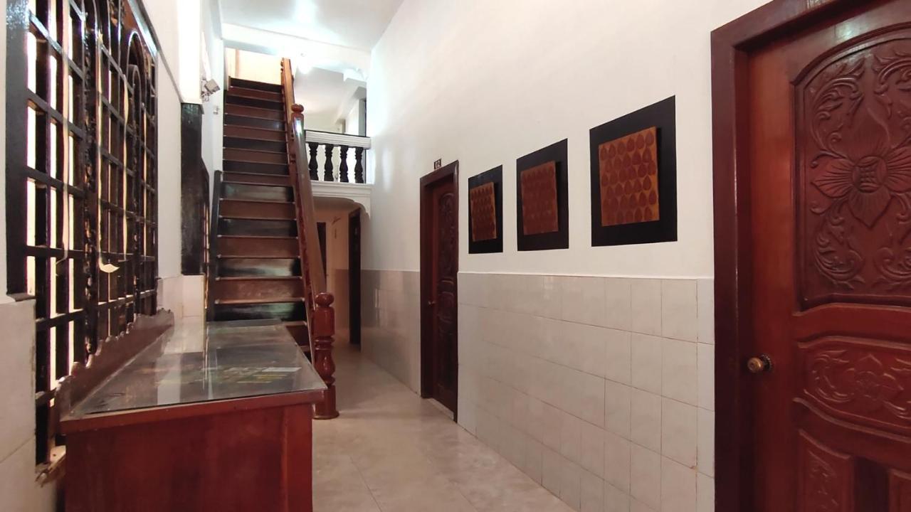 White Monkey Hotel Siem Reap Exterior photo