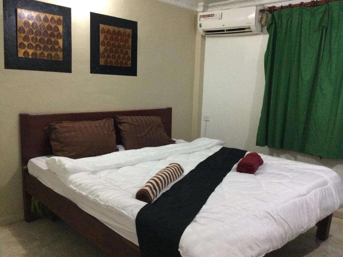 White Monkey Hotel Siem Reap Exterior photo