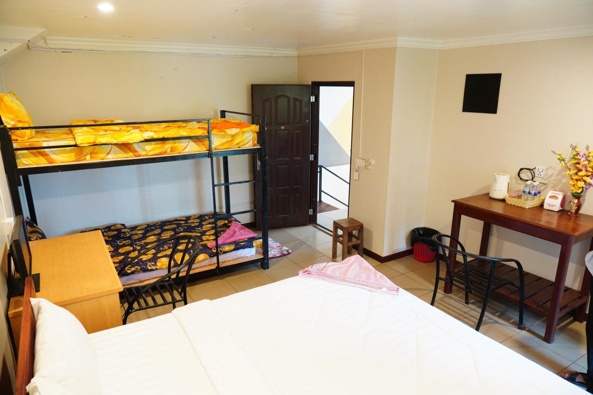White Monkey Hotel Siem Reap Exterior photo