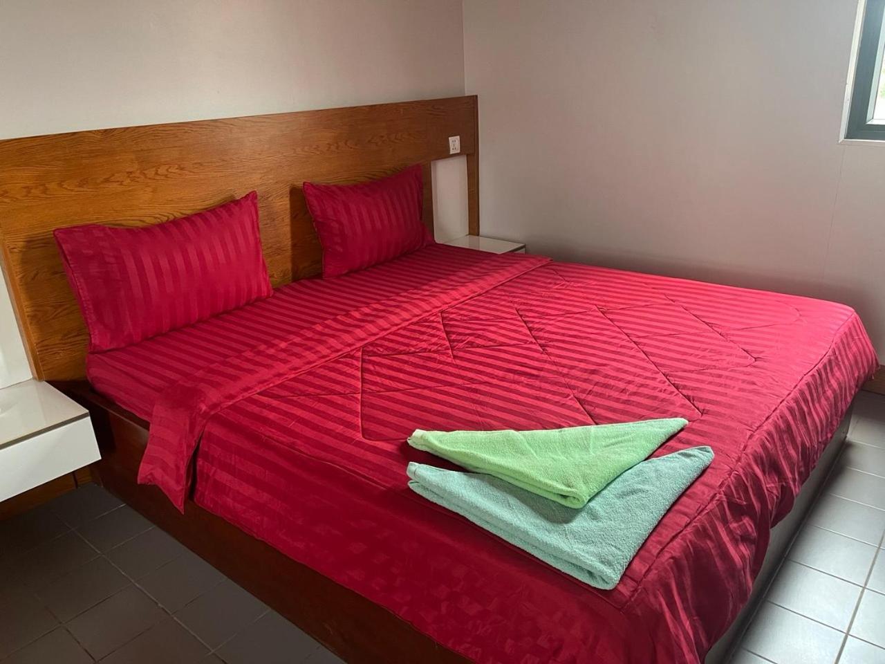 White Monkey Hotel Siem Reap Room photo