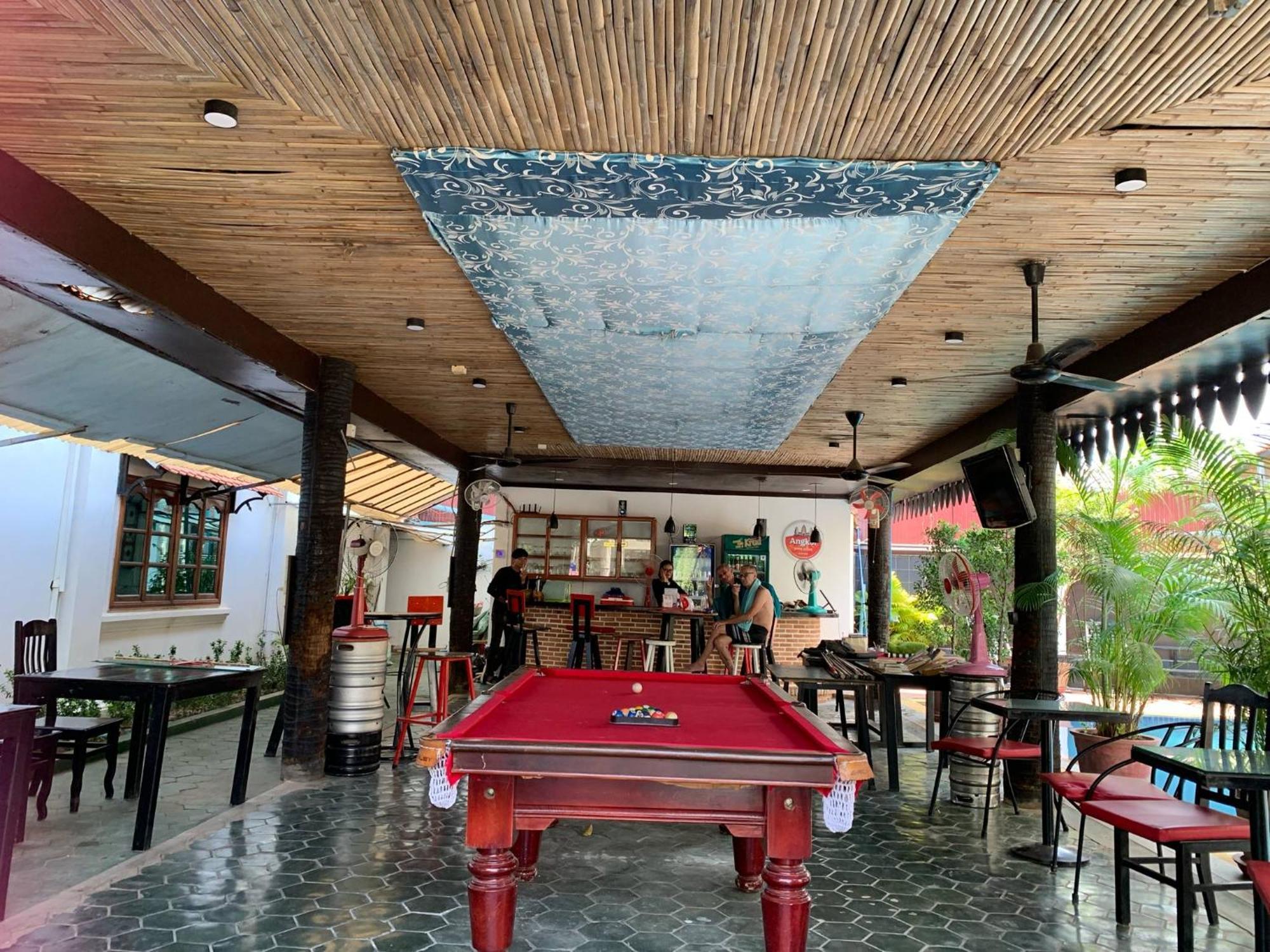 White Monkey Hotel Siem Reap Exterior photo