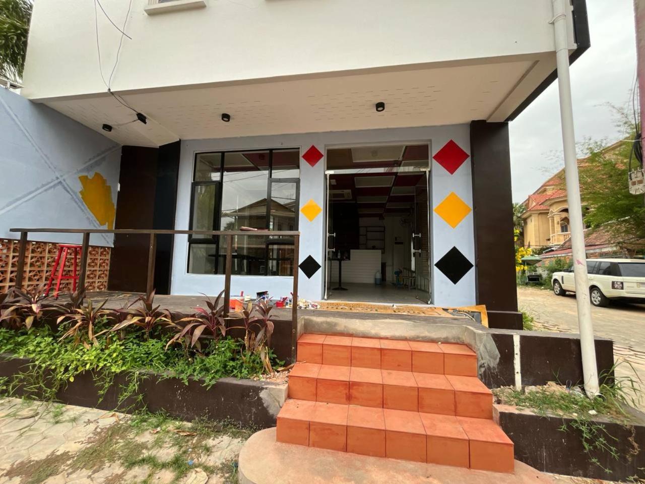 White Monkey Hotel Siem Reap Room photo