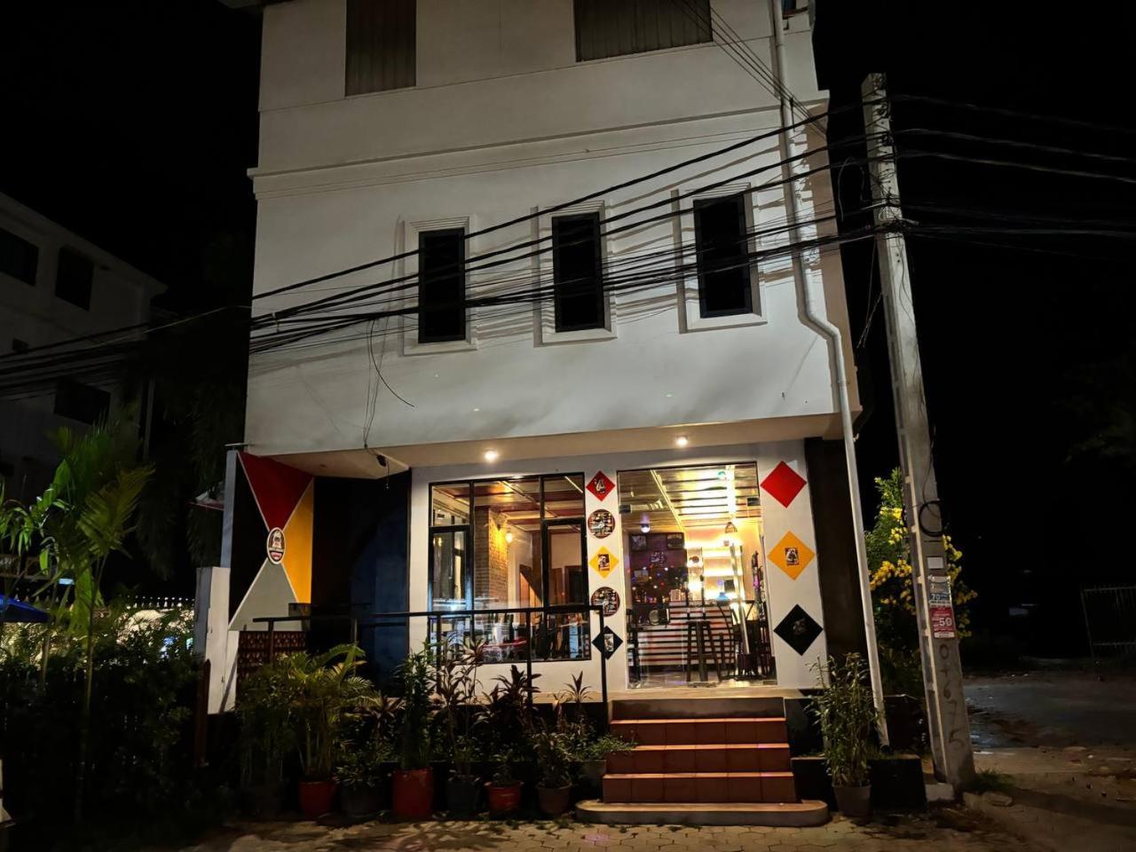 White Monkey Hotel Siem Reap Exterior photo
