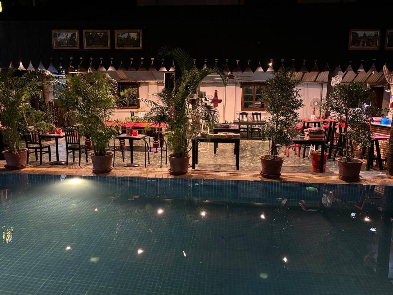 White Monkey Hotel Siem Reap Exterior photo